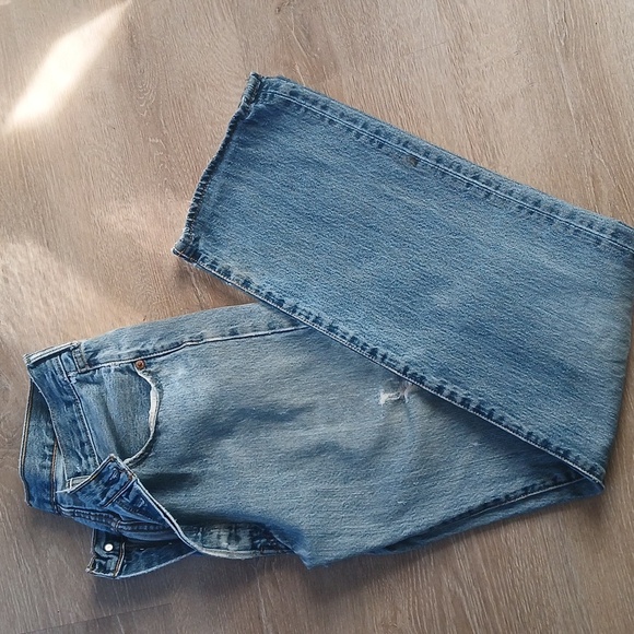 Levi's x Street Wear 501 Jeans Distressed Button Fly Medium Wash 36 x 36 - Picture 8 of 11